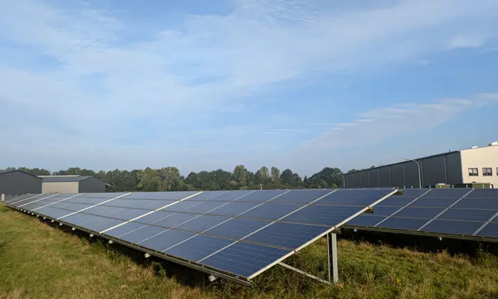 Usina solar em propriedade rural