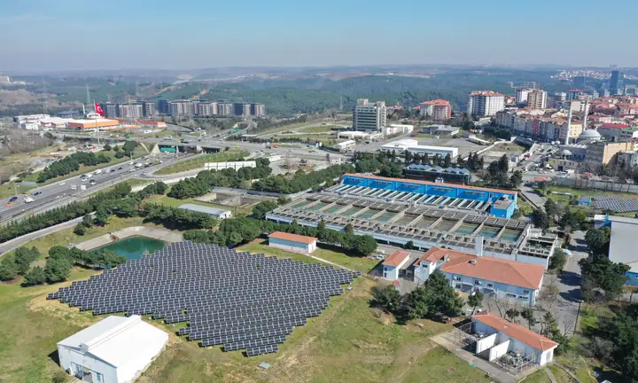 Usina solar de grande porte